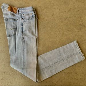 American Eagle Light Blue Acid Washed Jeans